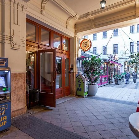 Explore Budapest From A Luxurious Cozy Apartment Buitenkant foto