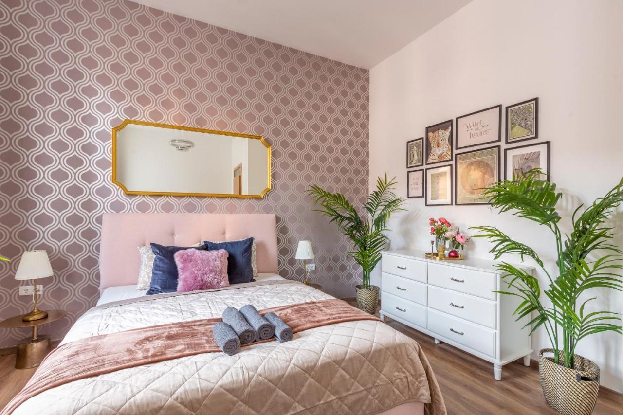 Explore Budapest From A Luxurious Cozy Apartment Buitenkant foto