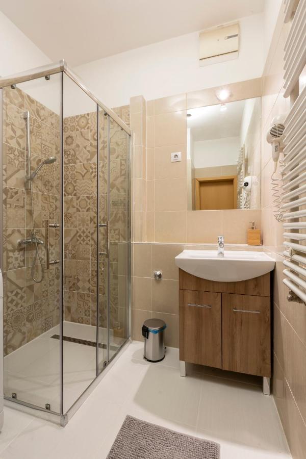 Explore Budapest From A Luxurious Cozy Apartment Buitenkant foto