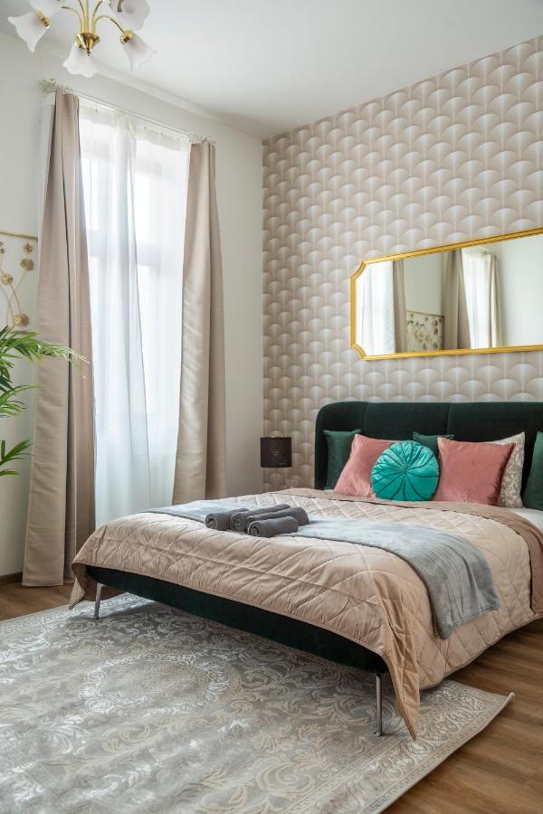 Explore Budapest From A Luxurious Cozy Apartment Buitenkant foto