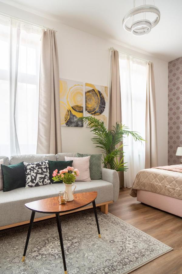 Explore Budapest From A Luxurious Cozy Apartment Buitenkant foto