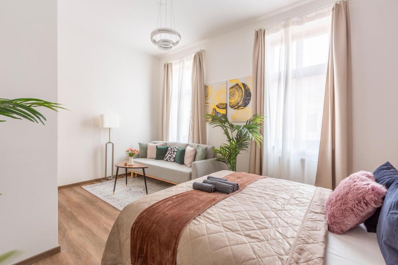 Explore Budapest From A Luxurious Cozy Apartment Buitenkant foto