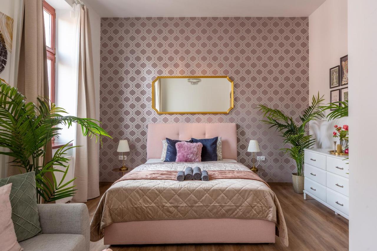 Explore Budapest From A Luxurious Cozy Apartment Buitenkant foto